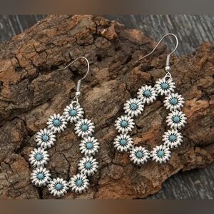 NEW! 2 For 25$ Silver and Blue Floral Earrings NWT!